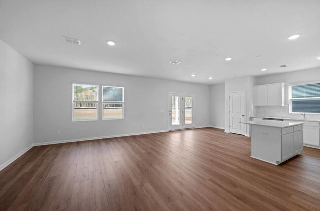 869 Meadowbrook Lane, Summerville, SC 29486