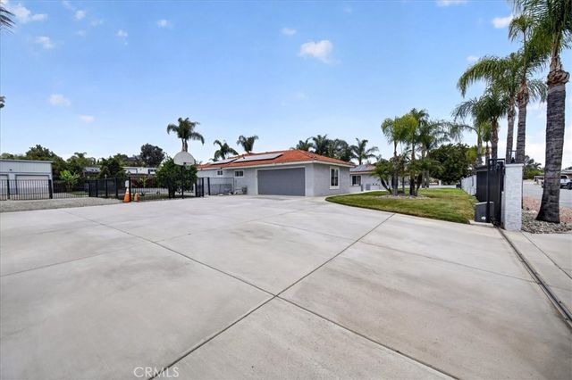 16435 Lois Lane, Riverside, CA 92504