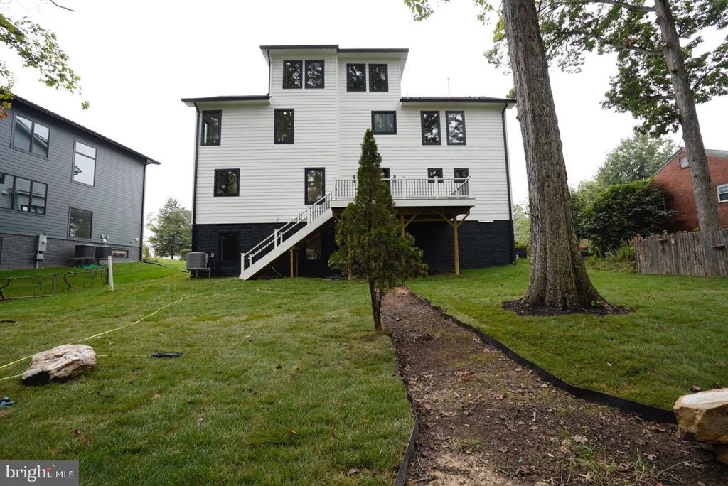2237 MERIDIAN ST, Falls Church, VA 22046