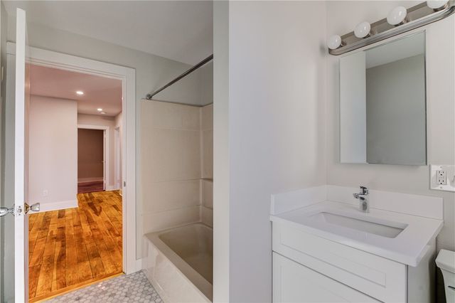 38 Morningside Lane 1, Portsmouth, RI 02871