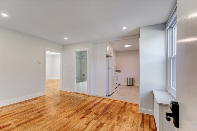 38 Morningside Lane 1, Portsmouth, RI 02871