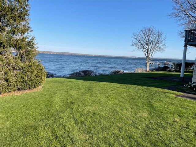 38 Morningside Lane 1, Portsmouth, RI 02871