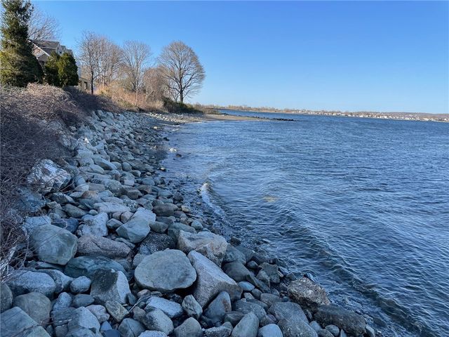 38 Morningside Lane 1, Portsmouth, RI 02871