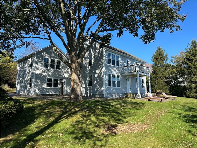 38 Morningside Lane 1, Portsmouth, RI 02871