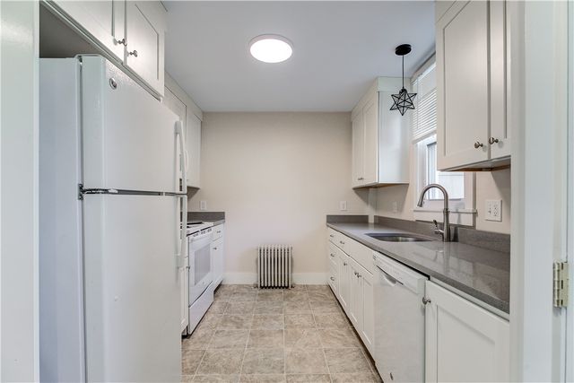 38 Morningside Lane 1, Portsmouth, RI 02871