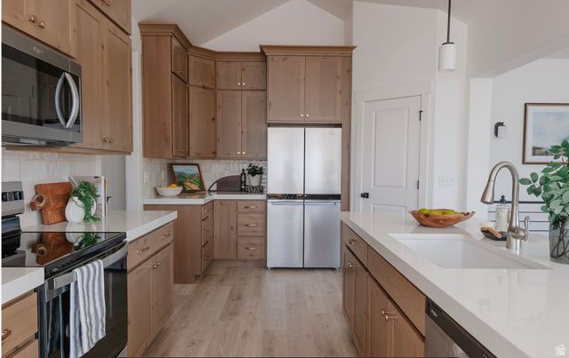 3074 E CANYON MEADOWS DR, Spanish Fork, UT 84660