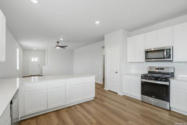 2582 Downsbury Road, New Braunfels, TX 78130