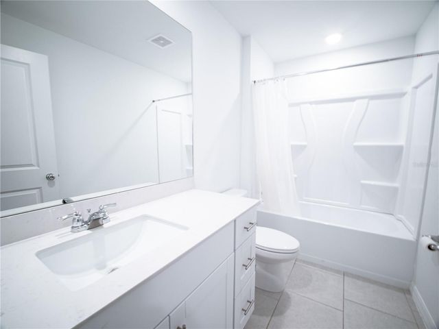 2813 10TH STREET SW, Lehigh Acres, FL 33976