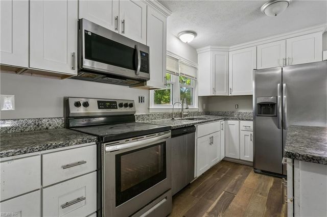 513 Marlin DR, Newport News, VA 23602