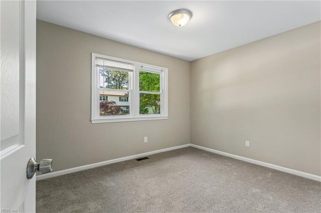 513 Marlin DR, Newport News, VA 23602