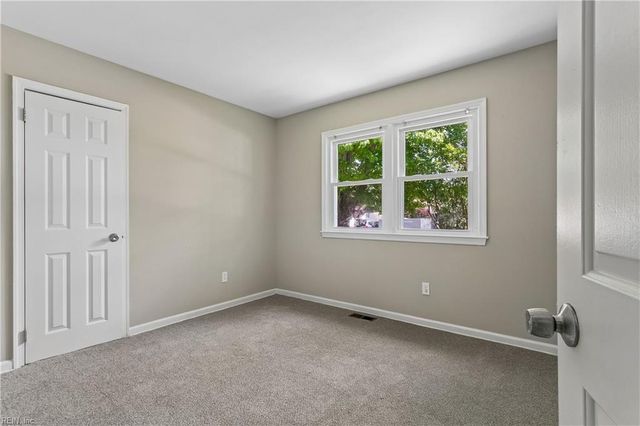 513 Marlin DR, Newport News, VA 23602