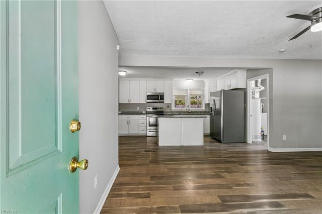 513 Marlin DR, Newport News, VA 23602