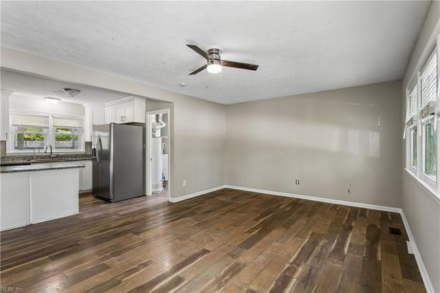 513 Marlin DR, Newport News, VA 23602