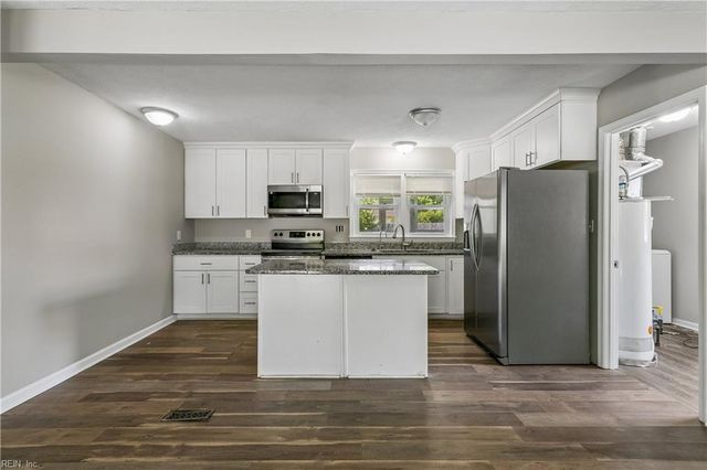 513 Marlin DR, Newport News, VA 23602
