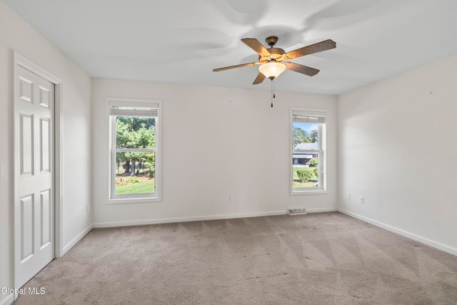 1009 Kingswood Court, Rotterdam, NY 12303