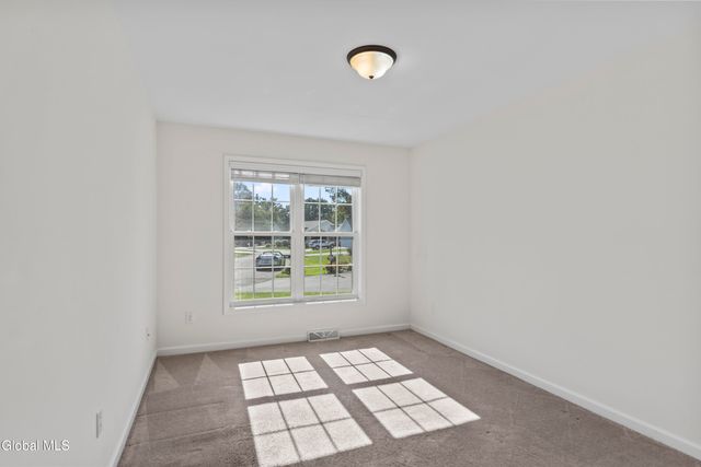 1009 Kingswood Court, Rotterdam, NY 12303