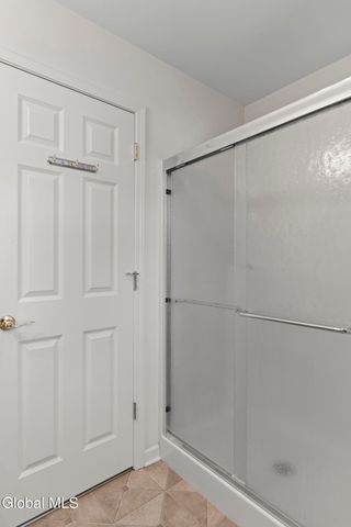 1009 Kingswood Court, Rotterdam, NY 12303