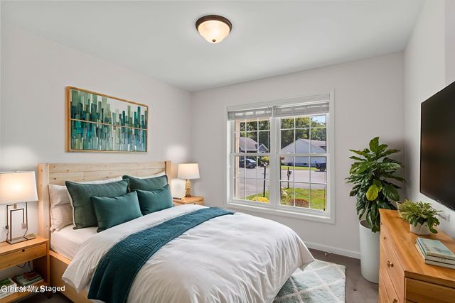 1009 Kingswood Court, Rotterdam, NY 12303