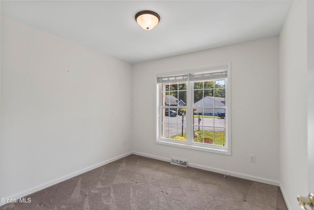 1009 Kingswood Court, Rotterdam, NY 12303