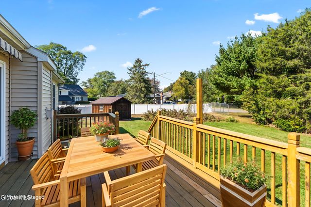 1009 Kingswood Court, Rotterdam, NY 12303