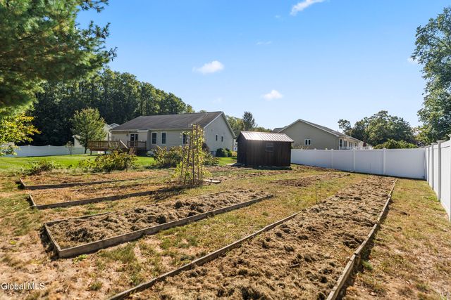 1009 Kingswood Court, Rotterdam, NY 12303