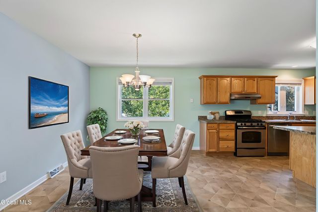 1009 Kingswood Court, Rotterdam, NY 12303