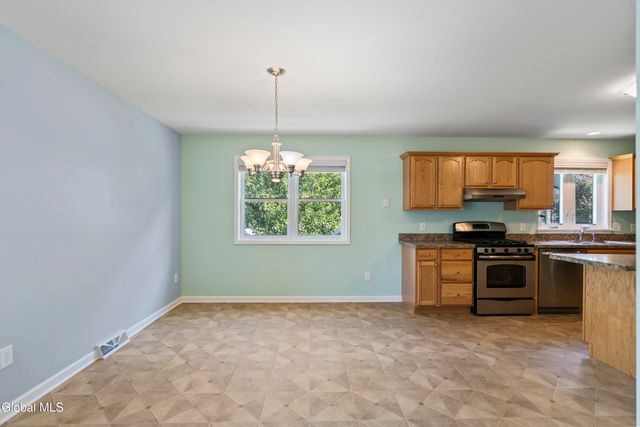 1009 Kingswood Court, Rotterdam, NY 12303