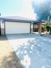 4301 Sugar Cane Avenue, Bakersfield, CA 93313