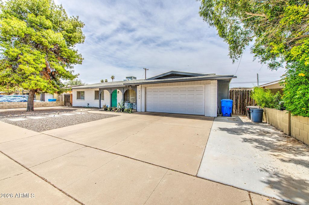 3739 W KRALL Street, Phoenix, AZ 85019 — photo 5