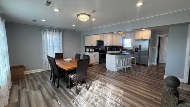 7700 W 83rd Street, Bridgeview, IL 60455