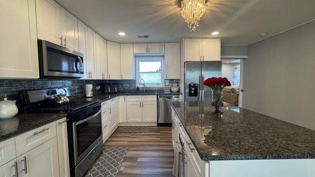 7700 W 83rd Street, Bridgeview, IL 60455