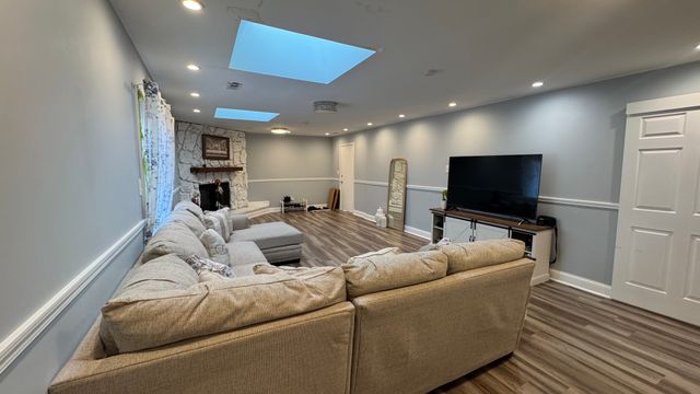 7700 W 83rd Street, Bridgeview, IL 60455