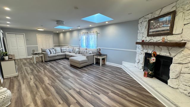 7700 W 83rd Street, Bridgeview, IL 60455