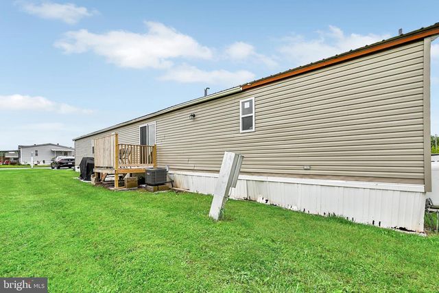 97 SHERRILL DR, New Oxford, PA 17350