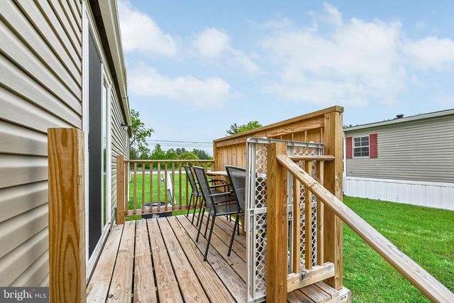 97 SHERRILL DR, New Oxford, PA 17350
