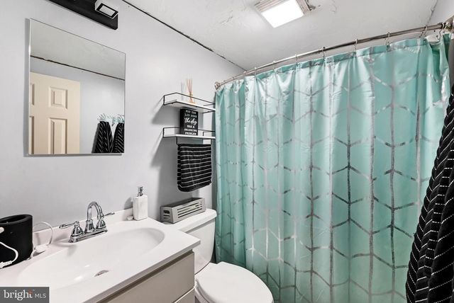 97 SHERRILL DR, New Oxford, PA 17350