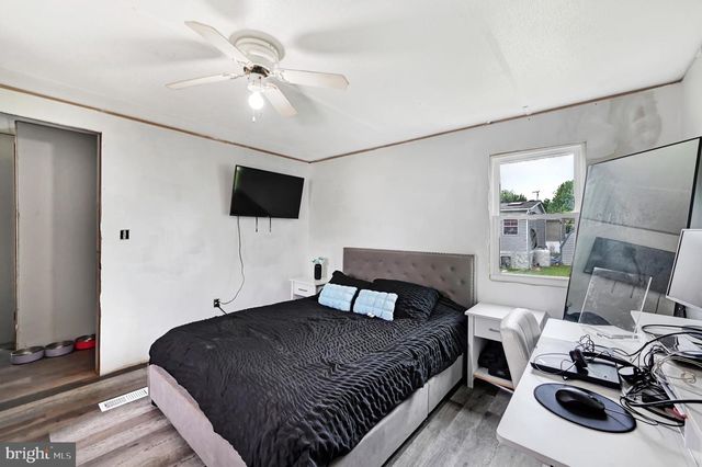 97 SHERRILL DR, New Oxford, PA 17350
