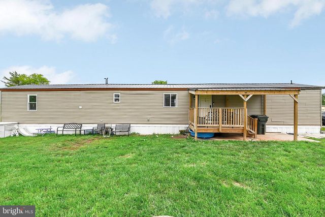 97 SHERRILL DR, New Oxford, PA 17350