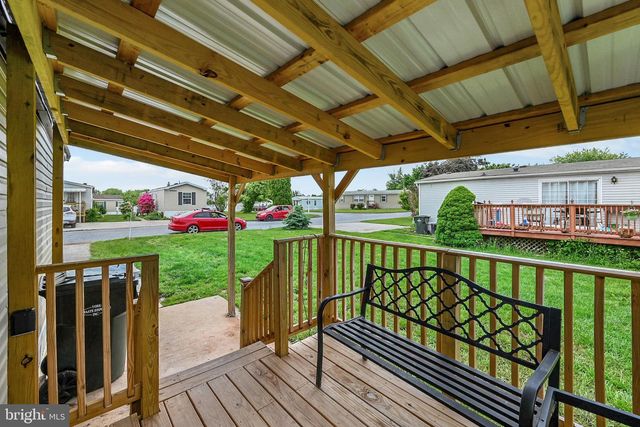 97 SHERRILL DR, New Oxford, PA 17350