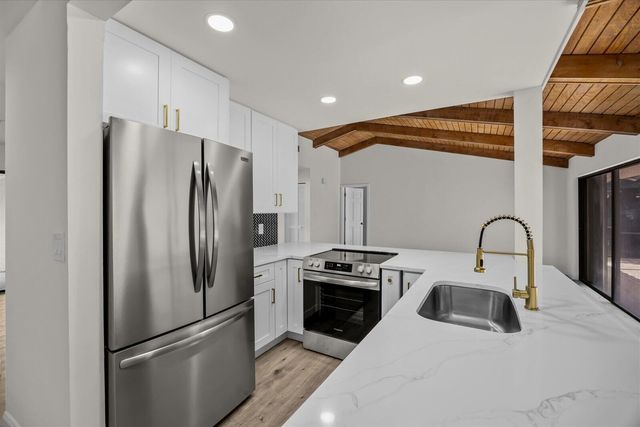 21143 N Escondido Way Way N, Boca Raton, FL 33433