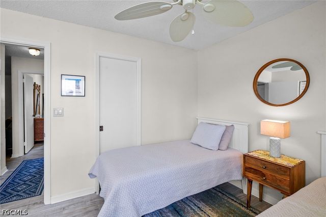 5848 Queen Elizabeth WAY 1, Fort Myers, FL 33907