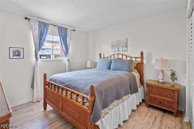 5848 Queen Elizabeth WAY 1, Fort Myers, FL 33907
