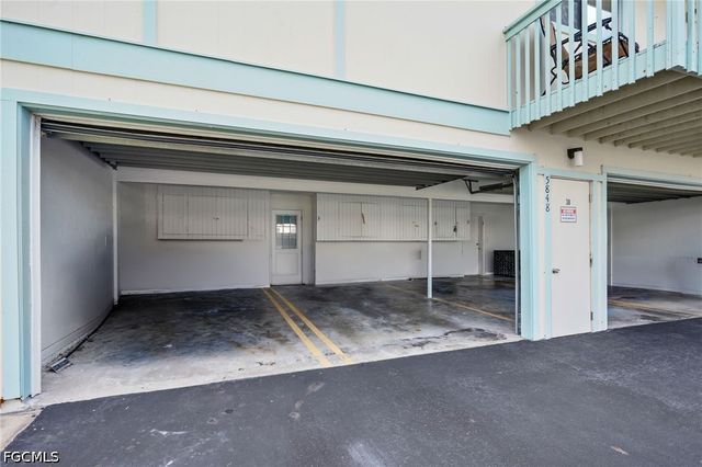 5848 Queen Elizabeth WAY 1, Fort Myers, FL 33907