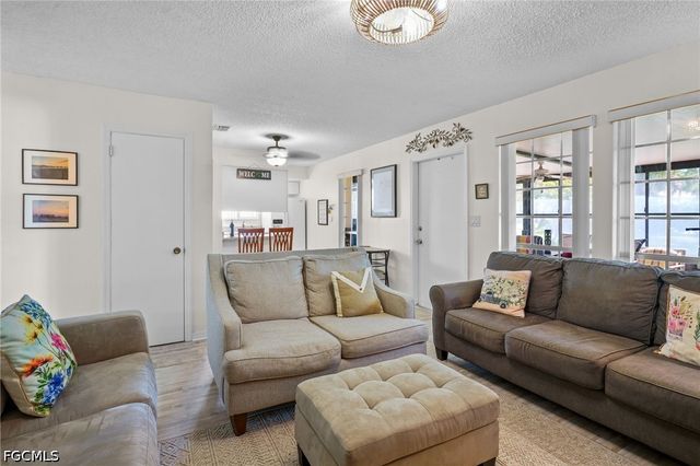 5848 Queen Elizabeth WAY 1, Fort Myers, FL 33907