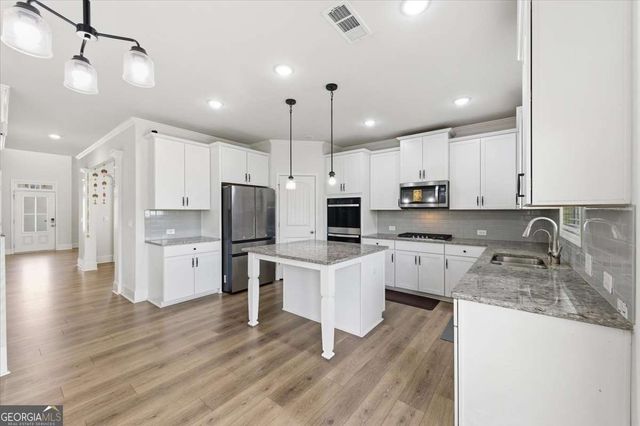 880 Garnet Drive, Acworth, GA 30101