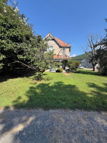 1700 Marion Avenue, South Pittsburg, TN 37380