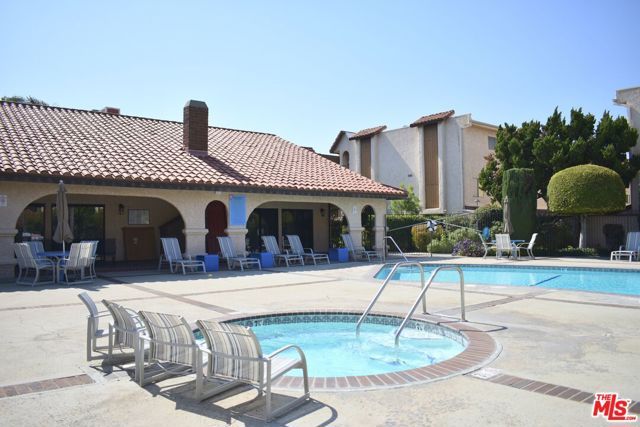 1711 Grismer Avenue 63, Burbank, CA 91504
