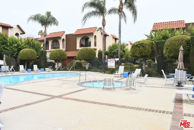 1711 Grismer Avenue 63, Burbank, CA 91504
