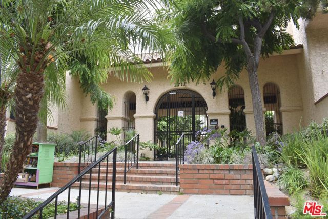 1711 Grismer Avenue 63, Burbank, CA 91504