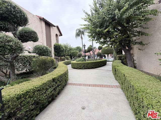 1711 Grismer Avenue 63, Burbank, CA 91504